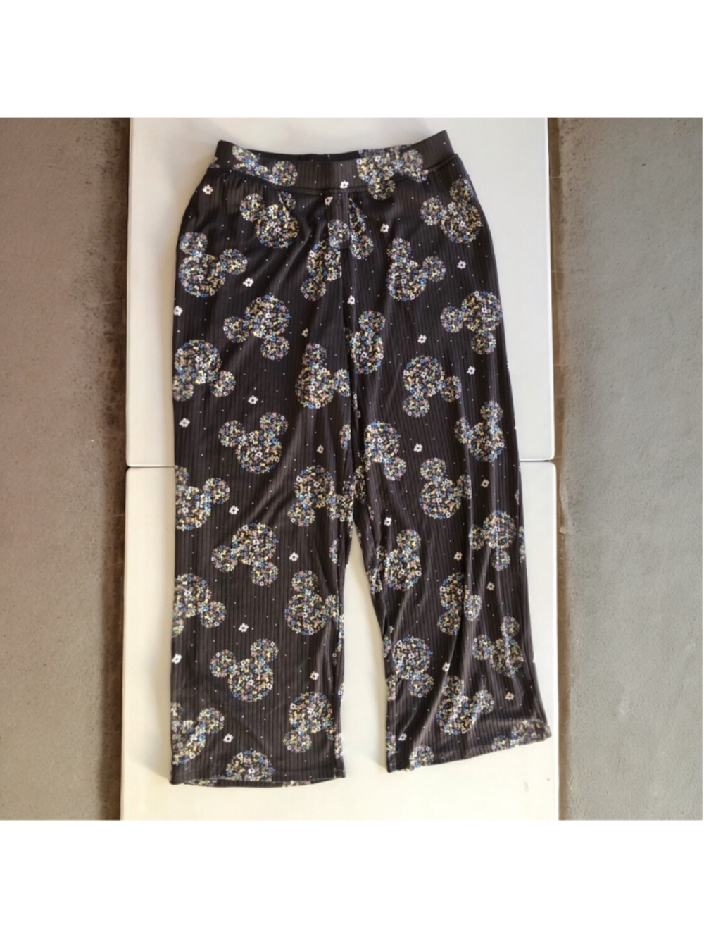 Size XS (0-2) Disney Mickey Mouse Whimsical Knit Pull Up Floral Lounge Pants